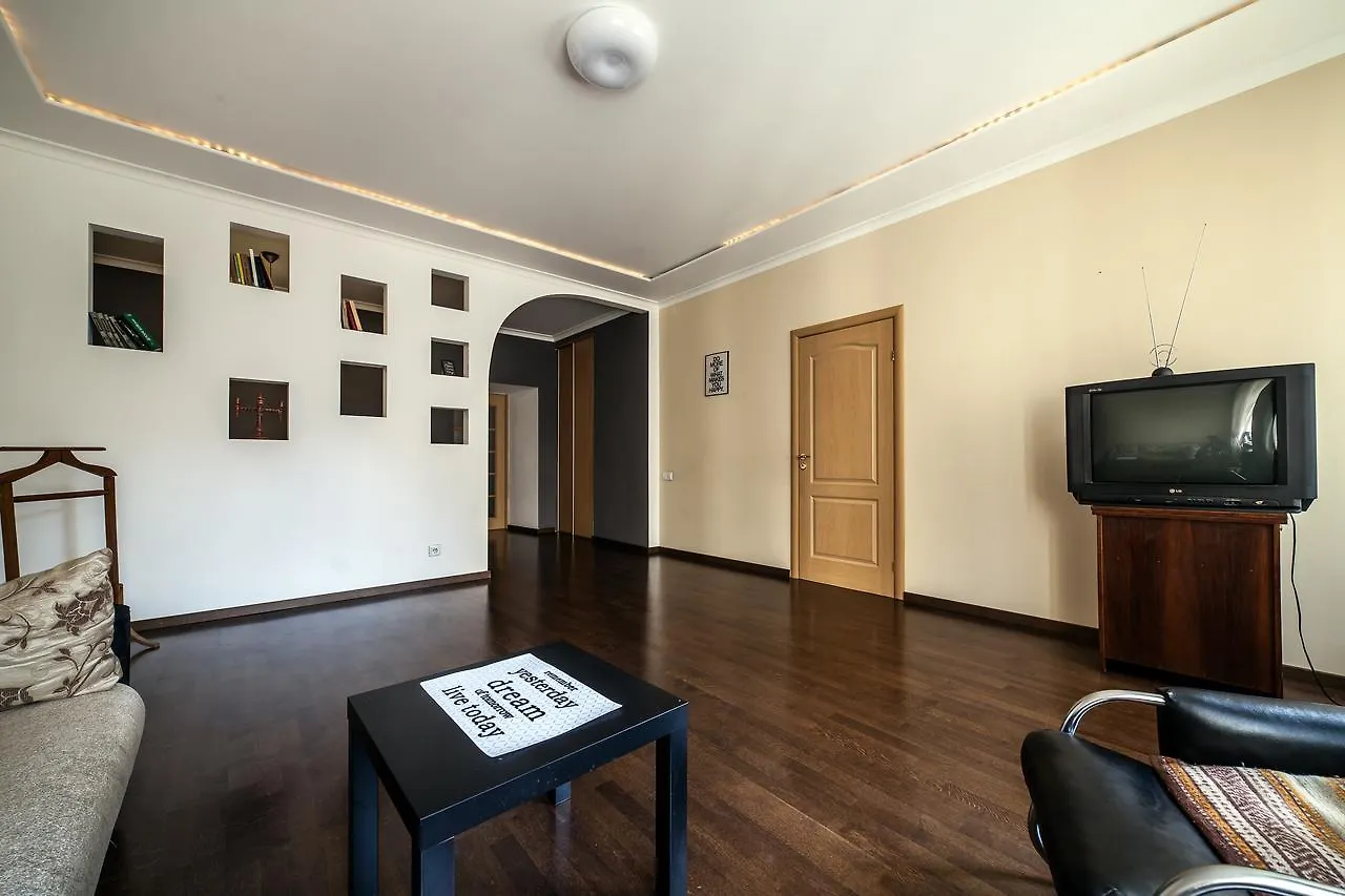 Compass Apart Hotel Lviv